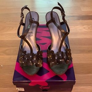 Nearly new. Worn twice. Size:11 Color: Brown Asking $12